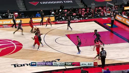 【NBA集锦】进攻端磨磨蹭蹭 好在前场篮板连续拿到 最后还得看范乔丹一锤定音