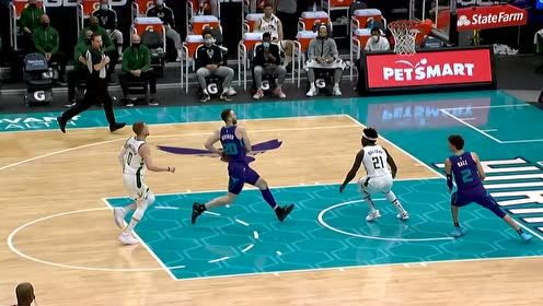 【NBA集錦】三球不看人神仙背傳 海沃德心領(lǐng)神會驚艷爆扣