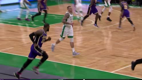 【NBA集锦】泰斯：我不要面子的嘛！詹姆斯三分线上戏耍泰斯不留余地