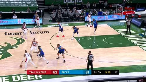 【NBA集錦】絕對氣場壓制 洛佩斯步步緊逼追身大帽挑戰(zhàn)利拉德