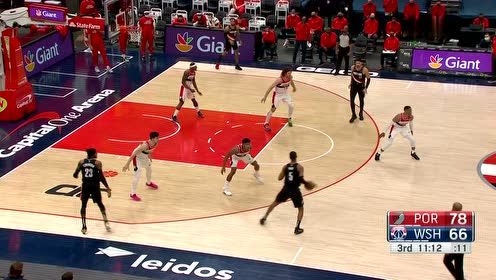 【NBA集錦】下半場手感回暖 利拉德連中兩記三分