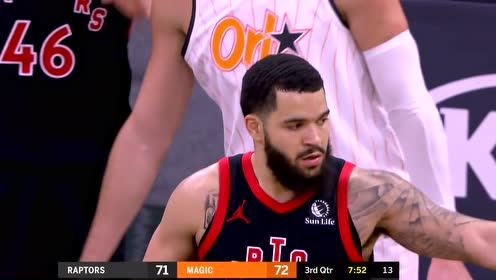 【NBA集锦】二人转搞起来!武切维奇回传恩尼斯单臂劈扣