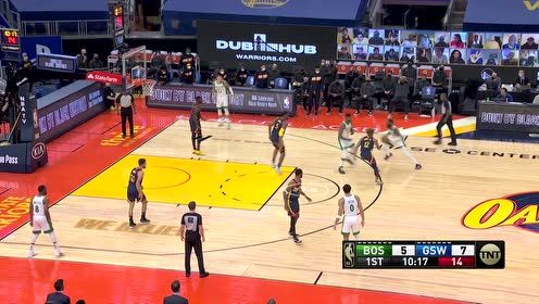 【NBA集锦】太炸裂了!库里助攻乌布雷单臂隔扣