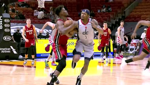 【NBA集錦】誰(shuí)也不撒手！巴特勒和比爾爭(zhēng)球秒變連體嬰兒