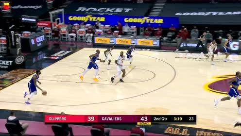 【NBA集錦】根本防不住 小卡無(wú)視防守中距離出手應(yīng)聲入網(wǎng)