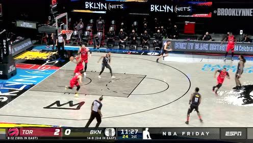 【NBA集锦】贝恩斯平地起飞 石破天惊挂筐补扣