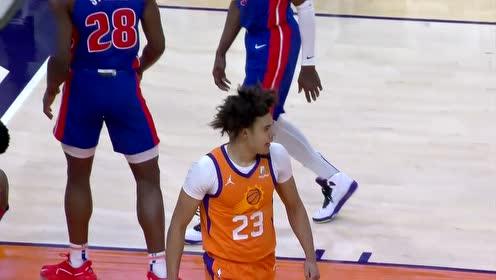 【NBA集錦】來自太陽大齡新秀 約翰遜籃下轉(zhuǎn)身以一敵二
