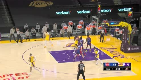 【NBA集锦】泪目！库兹马三分夺命加索尔倒地拼抢搏命