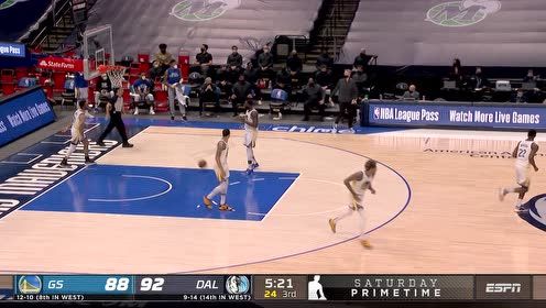 【NBA集锦】东契奇投桃报李手递手送助攻 史密斯平地起飞抬手上篮