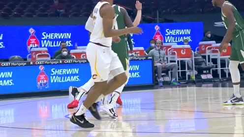 【NBA集錦】塞克斯頓這節(jié)奏太好 反擊1v2略施小計(jì)就能打進(jìn)