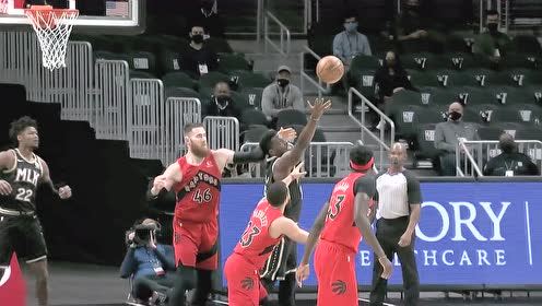【NBA集錦】卡佩拉頂著防守強(qiáng)勢(shì)投籃 中投得手還有加罰