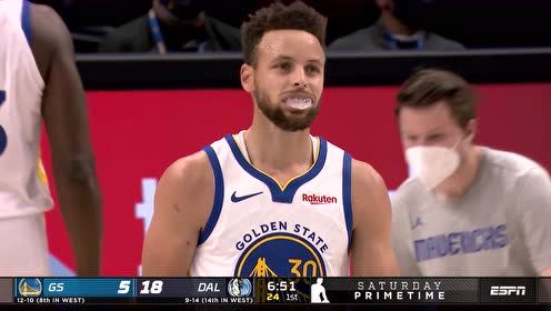 【NBA集锦】拿出看家本事!库里外线高难度干拔打成3+1