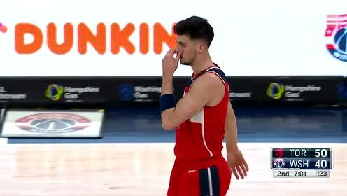 【NBA集锦】韦少快攻还是那个神龟 双臂滑翔扣篮劲爆依旧