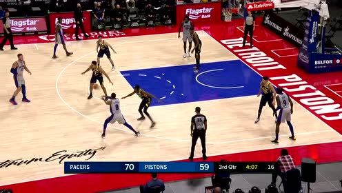 【NBA集锦】这滞空能力简直无敌 格兰特硬顶特纳强势上篮