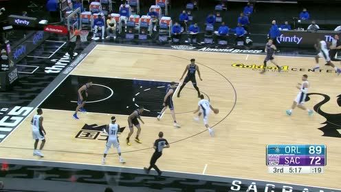 【NBA集錦】放下心中包袱 邁卡威三分找到準(zhǔn)星后再送三分助攻