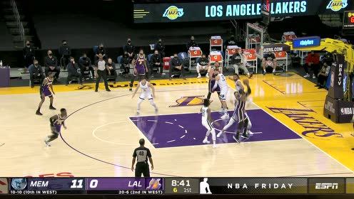 【NBA集锦】打破球队得分慌 詹姆斯高难度背转身打板入网
