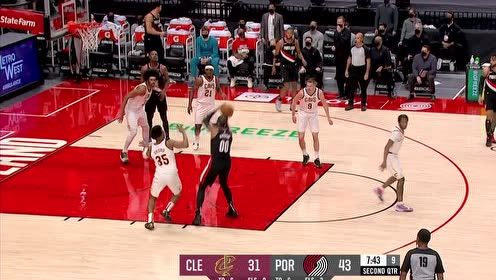 【NBA集锦】老兵不死！安东尼半场高效豪取16分