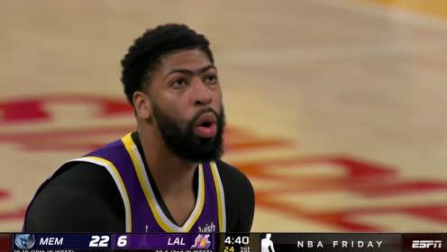 【NBA集锦】复出首球!戴维斯强吃篮下打板拿下2+1