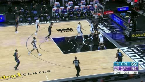 【NBA集錦】接管球隊進攻 邁卡威下半場連得八分單節(jié)拿下12分