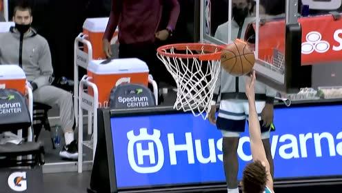 【NBA集锦】高手上篮!三球轻舒猿臂打进2+1