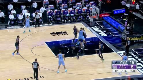 【NBA集錦】霍姆斯大突進(jìn)！標(biāo)志性長(zhǎng)拋投＋飛天大帽真不戳