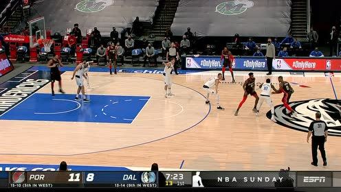 【NBA集錦】雖遲但到 利拉德借掩護(hù)超遠(yuǎn)三分