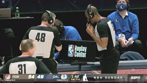【NBA集錦】帥是我的錯(cuò)嗎 東契奇突破慘遭巴掌糊臉