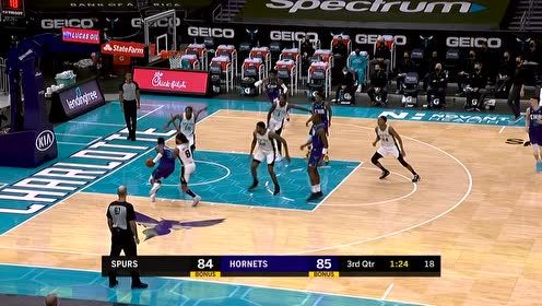 【NBA集锦】中投三分连取建功 米尔斯+沃克连取5分