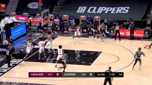 【NBA集锦】过你就像过马路 路威直杀篮下滑翔上篮打进
