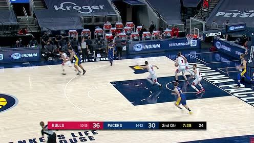 【NBA集锦】阿西迪亚克诺策动反击 拉文冲锋在前钻过两人防守上篮命中