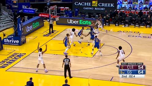 【NBA集锦】默契无间!库里给掩护格林直杀禁区暴扣得手