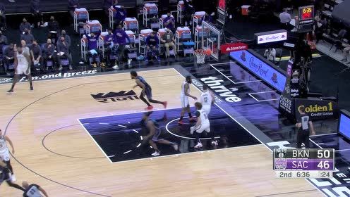 【NBA集锦】哈登长驱直入双手滑翔暴扣 福克斯不甘示弱三分命中