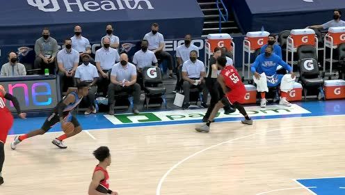 【NBA集錦】碾壓進(jìn)場直殺腹地 利特爾猿臂輕舒單臂炸筐