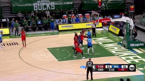 【NBA集锦】波蒂斯积极拼抢送妙传 字母哥轻抒猿臂上篮打进