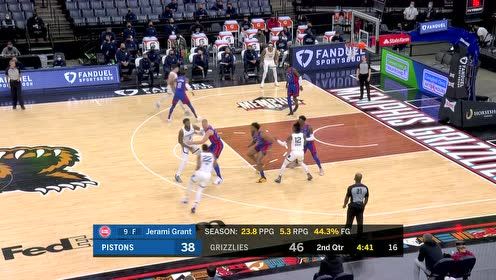 【NBA集锦】配合太默契!莫兰特高抛喂饼克拉克空接双臂暴扣挂筐