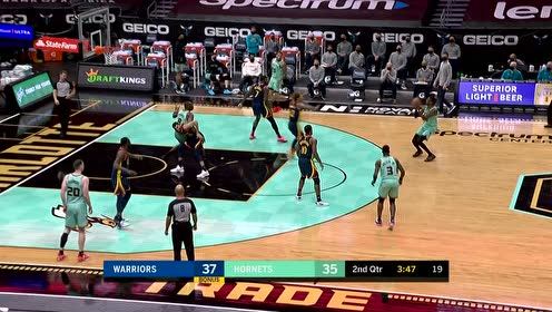 【NBA集錦】這機(jī)會(huì)來得太輕松 烏布雷雙手虐筐扣到爽