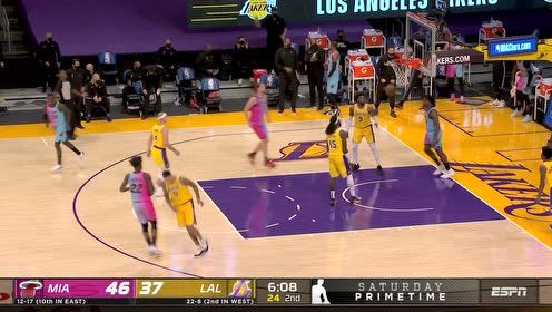 【NBA集锦】这新秀太豪横了 阿丘瓦反击滑翔单臂砸扣