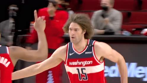 【NBA集錦】內(nèi)托氣定神閑抬手妙傳 洛佩茲禁區(qū)強(qiáng)起暴扣勢大力沉
