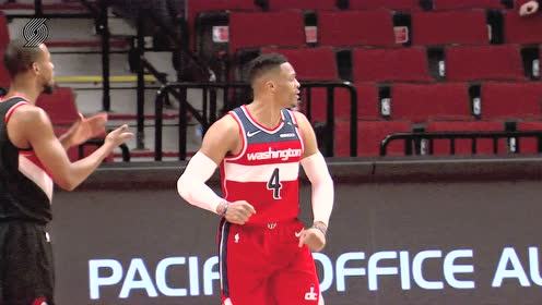 【NBA集錦】堪稱效率之王 威少身陷包圍旋轉(zhuǎn)跳投打成2+1