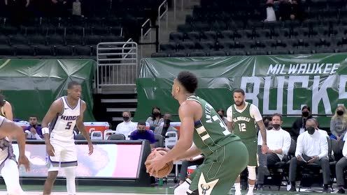 【NBA集锦】要控制住自己 字母哥被吹犯规愤怒拍球