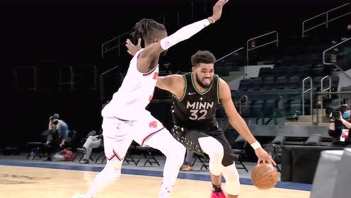 【NBA集锦】逆境之中推反击 唐斯横冲直撞包围圈强起打成2+1