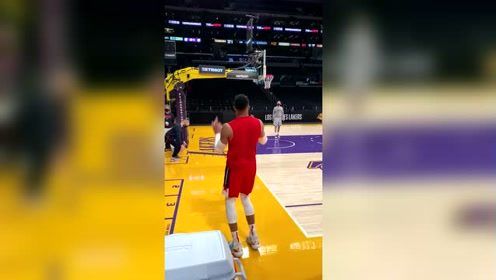 【NBA集锦】4连胜奇才大战湖人 威少热身僵尸跳投+负角度三分