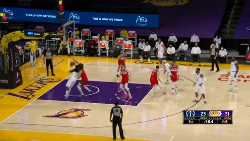 【NBA集锦】哈雷尔篮下强攻 小洛毫不留情大帽扇飞