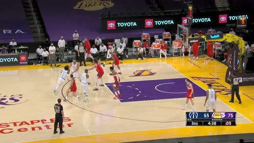 Nba集锦 追分势头正盛大有希望小洛内托连续杀篮下连取4分 球迷屋 Nba集锦 追分势头正盛大有希望小洛内托连续杀篮下连取4分 球迷屋
