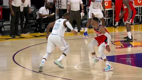 【NBA集锦】詹姆斯面对威斯布鲁克打成2+1 结果加罚常规偏出悬念迭升
