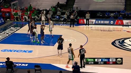 【NBA集錦】絕不放棄！塔圖姆沃克先后在籃下取分打停獨(dú)行俠
