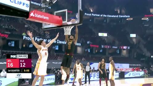 【NBA集锦】年轻就是资本 塞克斯顿空中折叠暴扣势大力沉