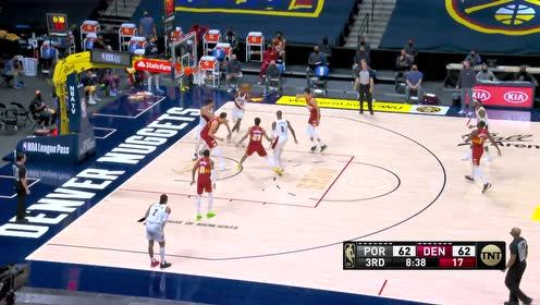 【NBA集锦】利指导激活扣篮王 小琼斯接球起飞双手暴扣