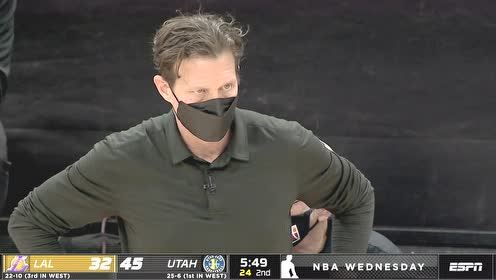 【NBA集锦】一切都是假象!米切尔假突真传费沃斯篮旱地拔葱挂筐暴扣