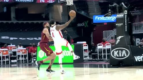 【NBA集锦】巨星该有的表现 豪斯突然加速单臂隔扣麦基